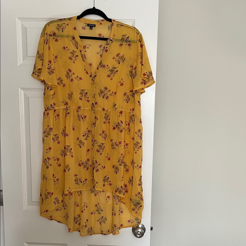 torrid Mustard Yellow Floral high low shirt